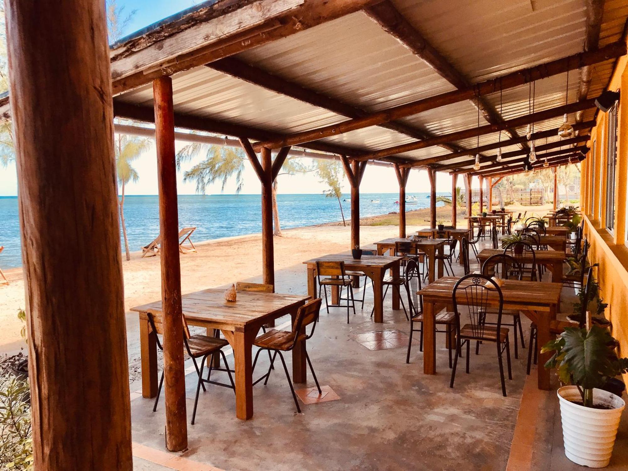 Bon Vivant Front De Mer - Ile Rodrigues Port Mathurin Exterior photo